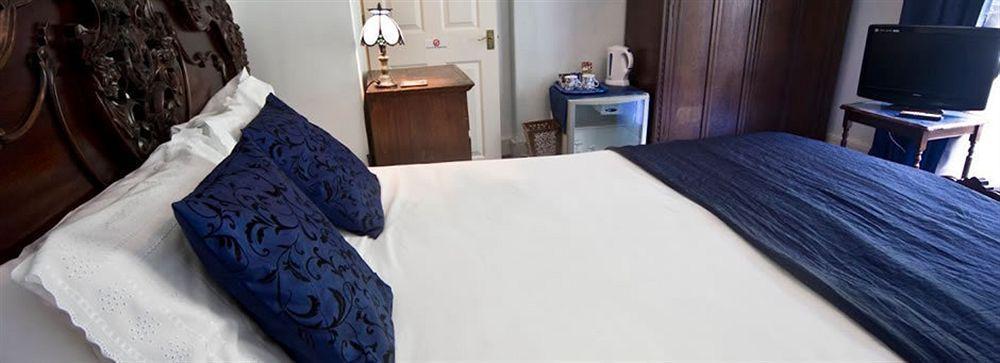 เดอะ อาร์ช บีแอนด์บี Bed & Breakfast เซนต์ออสเทลล์ ภายนอก รูปภาพ